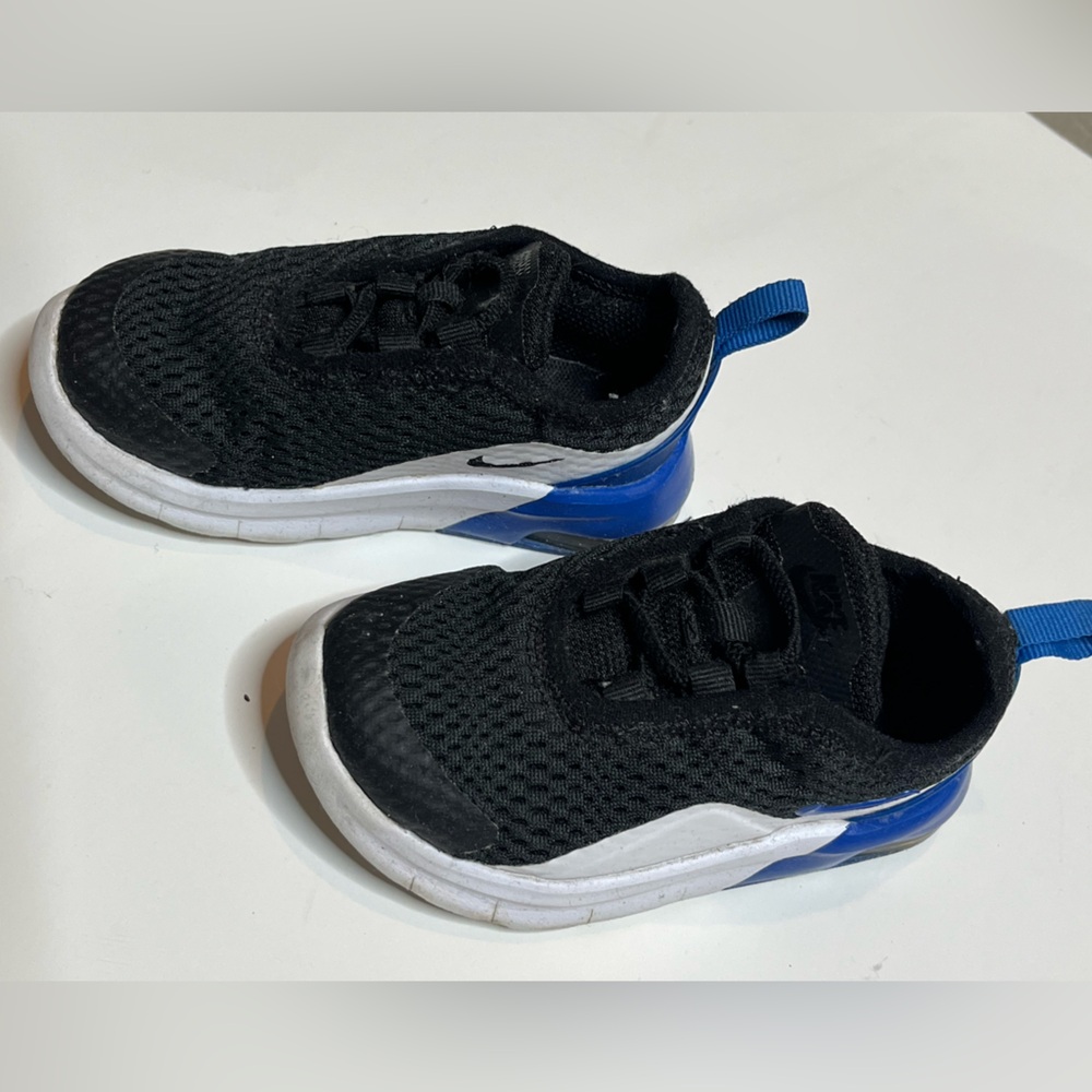 Nike Kids Black and Blue Sneakers